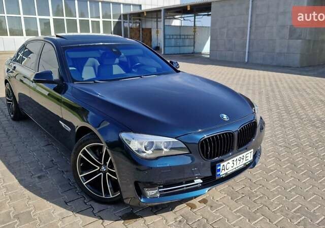 Синий БМВ 7 Серия, объемом двигателя 2.98 л и пробегом 177 тыс. км за 14500 $, фото 5 на Automoto.ua