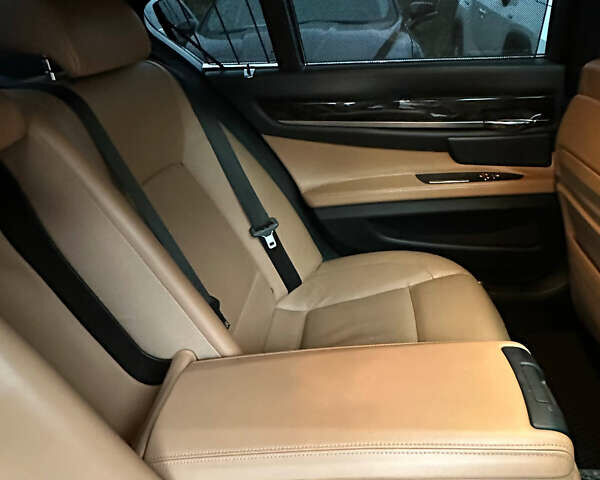 Синий БМВ 7 Серия, объемом двигателя 4.39 л и пробегом 153 тыс. км за 16800 $, фото 20 на Automoto.ua