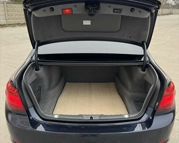 Синий БМВ 7 Серия, объемом двигателя 3 л и пробегом 299 тыс. км за 17900 $, фото 25 на Automoto.ua