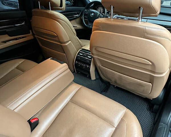 Синий БМВ 7 Серия, объемом двигателя 4.39 л и пробегом 153 тыс. км за 17900 $, фото 8 на Automoto.ua