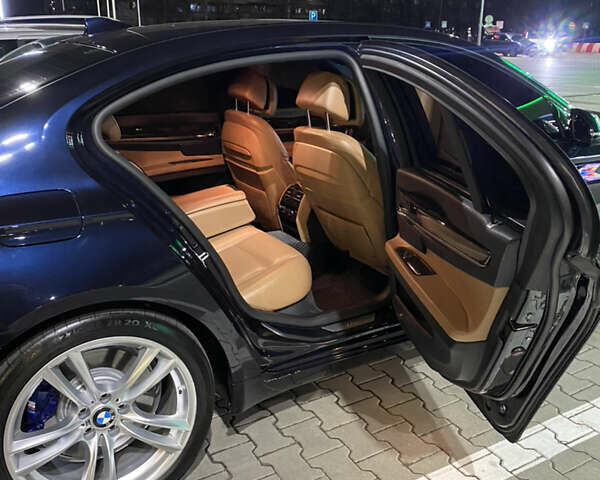 Синий БМВ 7 Серия, объемом двигателя 4.39 л и пробегом 153 тыс. км за 16800 $, фото 4 на Automoto.ua