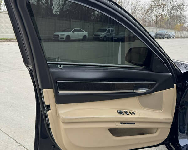 Синий БМВ 7 Серия, объемом двигателя 3 л и пробегом 299 тыс. км за 17900 $, фото 17 на Automoto.ua