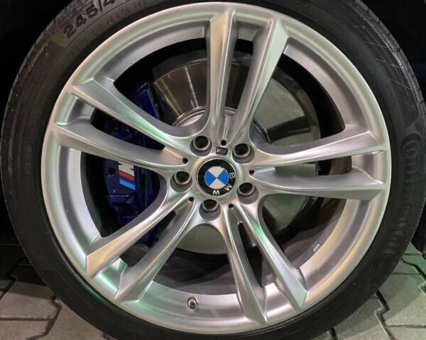 Синий БМВ 7 Серия, объемом двигателя 4.39 л и пробегом 153 тыс. км за 16800 $, фото 6 на Automoto.ua