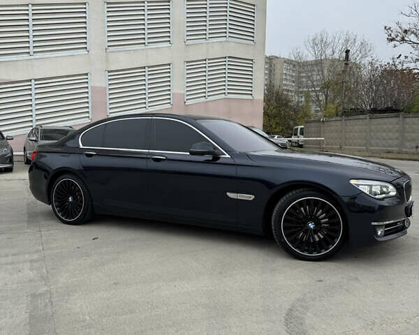 Синий БМВ 7 Серия, объемом двигателя 3 л и пробегом 299 тыс. км за 17900 $, фото 2 на Automoto.ua