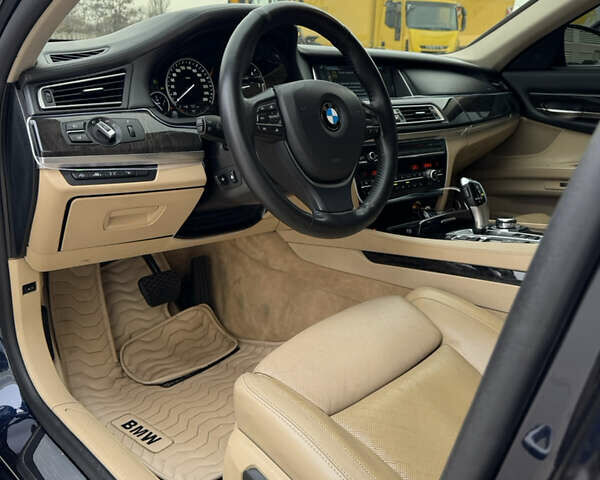 Синий БМВ 7 Серия, объемом двигателя 3 л и пробегом 299 тыс. км за 17900 $, фото 19 на Automoto.ua