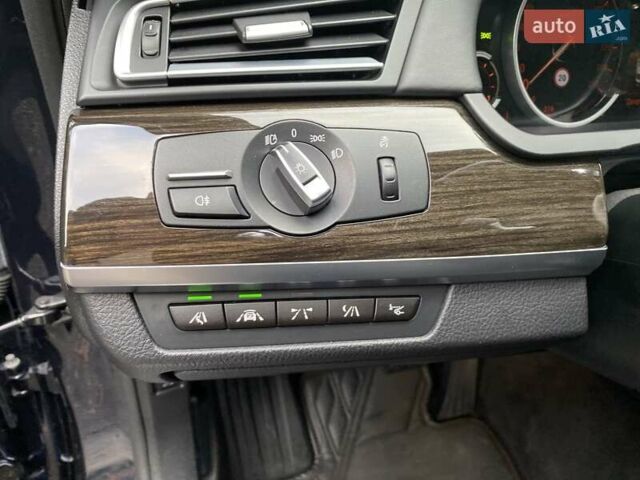 Синий БМВ 7 Серия, объемом двигателя 3 л и пробегом 227 тыс. км за 25555 $, фото 36 на Automoto.ua