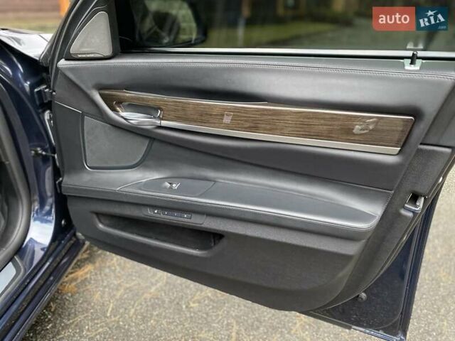 Синий БМВ 7 Серия, объемом двигателя 3 л и пробегом 227 тыс. км за 25555 $, фото 16 на Automoto.ua