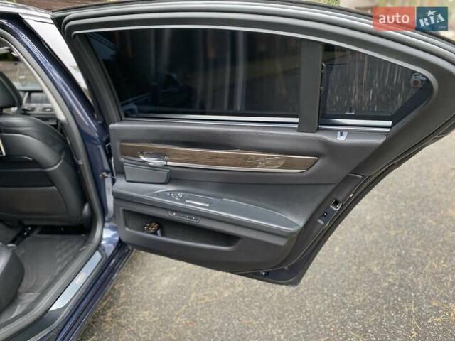 Синий БМВ 7 Серия, объемом двигателя 3 л и пробегом 227 тыс. км за 25555 $, фото 21 на Automoto.ua