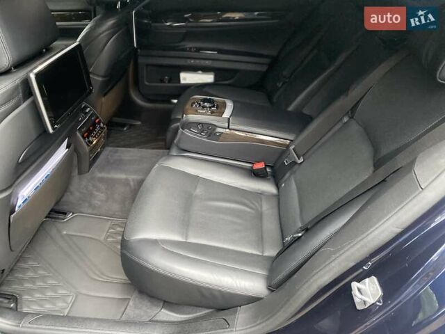 Синий БМВ 7 Серия, объемом двигателя 3 л и пробегом 227 тыс. км за 25555 $, фото 25 на Automoto.ua