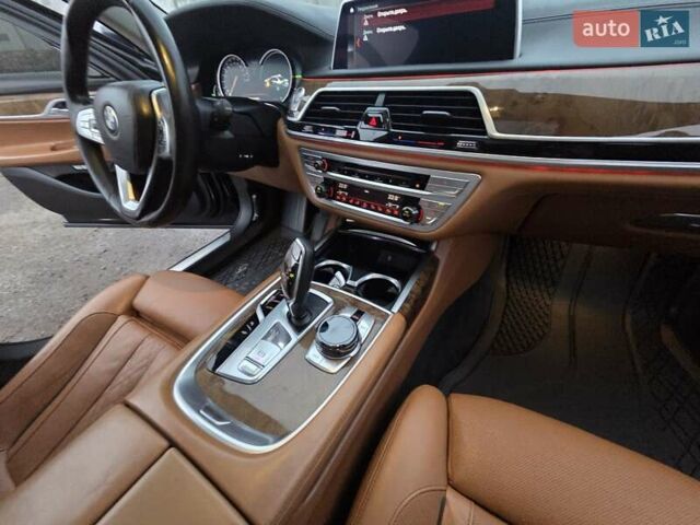Синий БМВ 7 Серия, объемом двигателя 4.39 л и пробегом 140 тыс. км за 35000 $, фото 20 на Automoto.ua