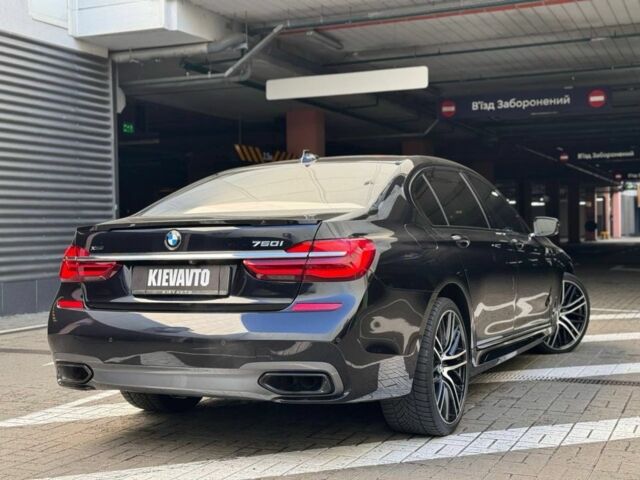Синий БМВ 7 Серия, объемом двигателя 4.4 л и пробегом 134 тыс. км за 28500 $, фото 3 на Automoto.ua