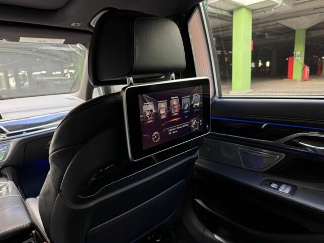 Синий БМВ 7 Серия, объемом двигателя 4.4 л и пробегом 134 тыс. км за 28500 $, фото 7 на Automoto.ua