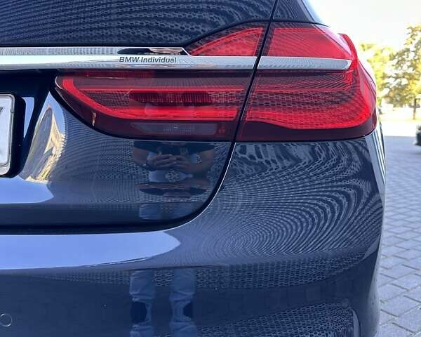 Синий БМВ 7 Серия, объемом двигателя 2.99 л и пробегом 105 тыс. км за 58000 $, фото 36 на Automoto.ua