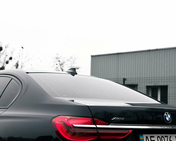 Синий БМВ 7 Серия, объемом двигателя 2.99 л и пробегом 189 тыс. км за 32500 $, фото 8 на Automoto.ua