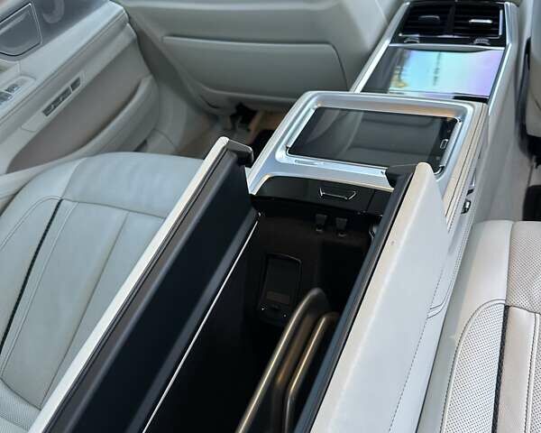 Синий БМВ 7 Серия, объемом двигателя 2.99 л и пробегом 105 тыс. км за 58000 $, фото 44 на Automoto.ua