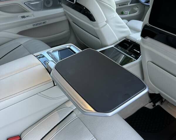 Синий БМВ 7 Серия, объемом двигателя 2.99 л и пробегом 105 тыс. км за 58000 $, фото 43 на Automoto.ua