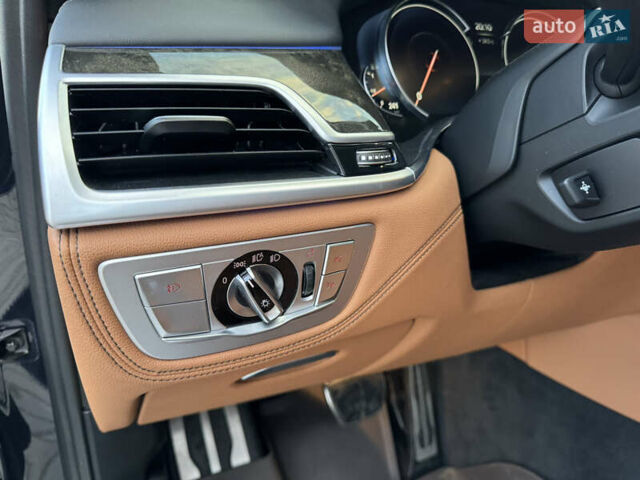 Синий БМВ 7 Серия, объемом двигателя 3 л и пробегом 114 тыс. км за 33000 $, фото 21 на Automoto.ua