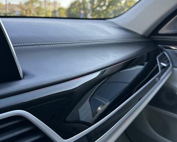 Синий БМВ 7 Серия, объемом двигателя 2.99 л и пробегом 105 тыс. км за 58000 $, фото 55 на Automoto.ua