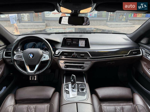 Синий БМВ 7 Серия, объемом двигателя 4.4 л и пробегом 159 тыс. км за 35000 $, фото 10 на Automoto.ua