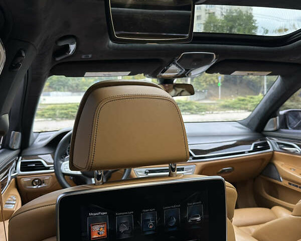 Синий БМВ 7 Серия, объемом двигателя 6.59 л и пробегом 107 тыс. км за 40500 $, фото 28 на Automoto.ua