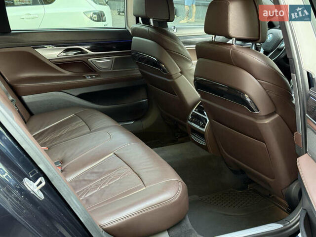 Синий БМВ 7 Серия, объемом двигателя 4.4 л и пробегом 159 тыс. км за 35000 $, фото 21 на Automoto.ua