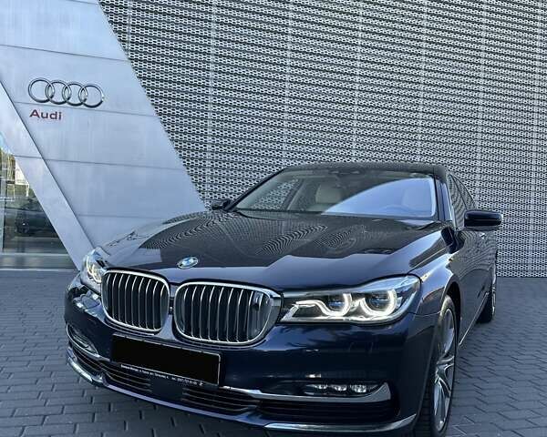 Синий БМВ 7 Серия, объемом двигателя 2.99 л и пробегом 105 тыс. км за 58000 $, фото 2 на Automoto.ua