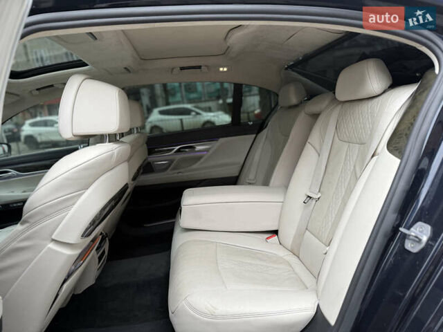 Синий БМВ 7 Серия, объемом двигателя 2.98 л и пробегом 147 тыс. км за 32500 $, фото 11 на Automoto.ua