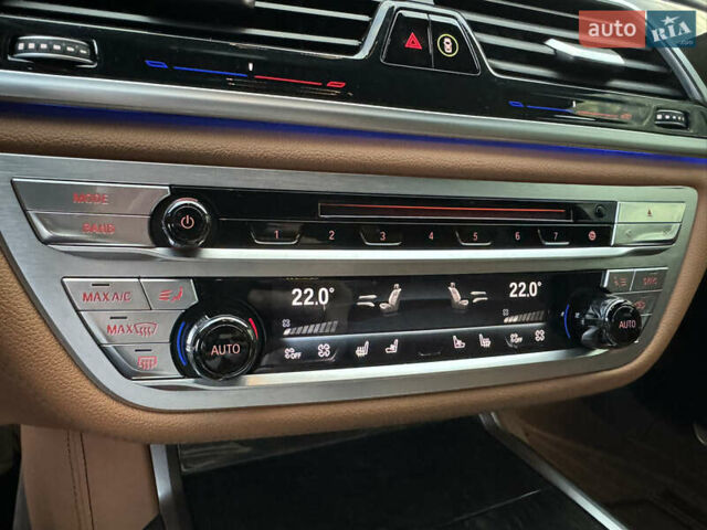 Синий БМВ 7 Серия, объемом двигателя 3 л и пробегом 114 тыс. км за 33000 $, фото 29 на Automoto.ua