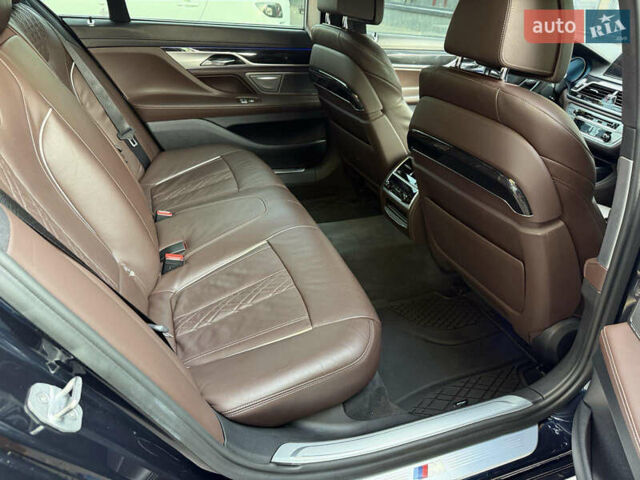 Синій БМВ 7 Серія, об'ємом двигуна 4.4 л та пробігом 159 тис. км за 29000 $, фото 18 на Automoto.ua