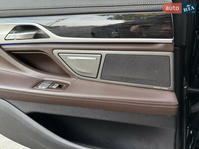 Синий БМВ 7 Серия, объемом двигателя 4.4 л и пробегом 159 тыс. км за 35000 $, фото 16 на Automoto.ua