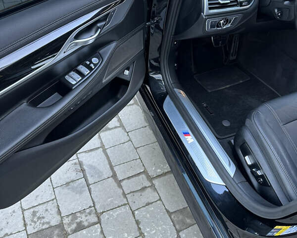 Синій БМВ 7 Серія, об'ємом двигуна 2.98 л та пробігом 86 тис. км за 37000 $, фото 10 на Automoto.ua