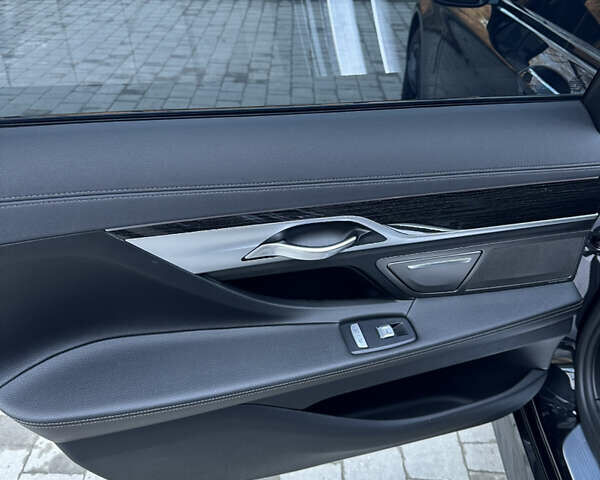 Синій БМВ 7 Серія, об'ємом двигуна 2.98 л та пробігом 86 тис. км за 37000 $, фото 9 на Automoto.ua