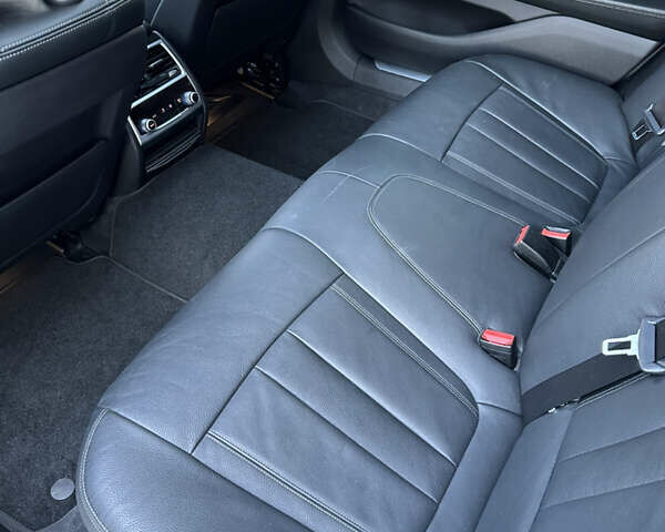 Синій БМВ 7 Серія, об'ємом двигуна 2.98 л та пробігом 86 тис. км за 37000 $, фото 8 на Automoto.ua