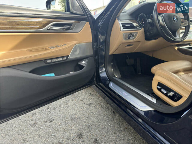 Синий БМВ 7 Серия, объемом двигателя 2.99 л и пробегом 230 тыс. км за 37000 $, фото 19 на Automoto.ua