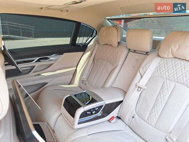 Синий БМВ 7 Серия, объемом двигателя 2.99 л и пробегом 116 тыс. км за 61499 $, фото 37 на Automoto.ua