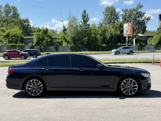 Синий БМВ 7 Серия, объемом двигателя 3 л и пробегом 131 тыс. км за 56999 $, фото 2 на Automoto.ua