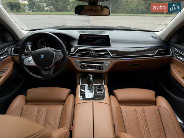 БМВ 7 Серія 2020 у Києві на Automoto.ua Синій БМВ 7 Серія, об'ємом двигуна 3 л та пробігом 53 тис. км за 49999 $, фото 17 на Automoto.ua