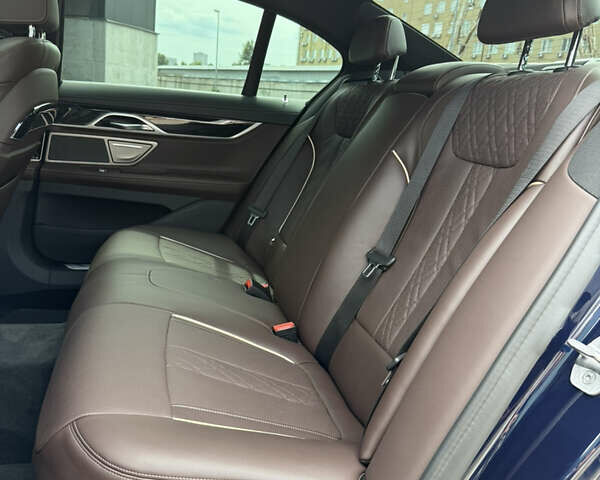 Синий БМВ 7 Серия, объемом двигателя 3 л и пробегом 54 тыс. км за 75000 $, фото 51 на Automoto.ua