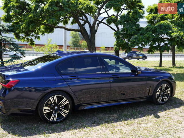 Синий БМВ 7 Серия, объемом двигателя 2.99 л и пробегом 19 тыс. км за 94000 $, фото 5 на Automoto.ua