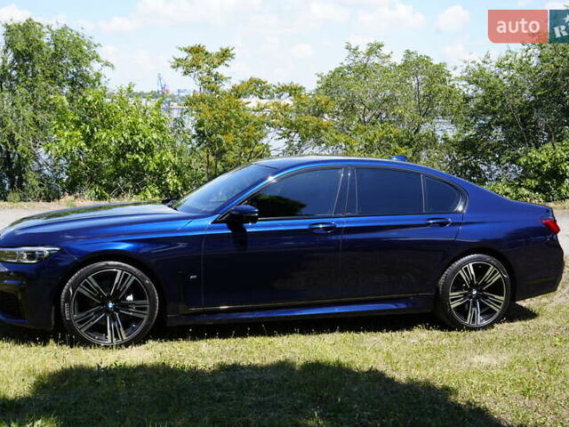 Синий БМВ 7 Серия, объемом двигателя 2.99 л и пробегом 19 тыс. км за 94000 $, фото 1 на Automoto.ua