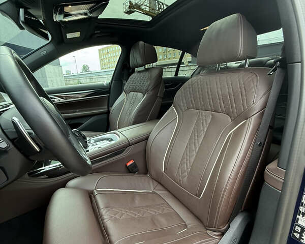 Синий БМВ 7 Серия, объемом двигателя 3 л и пробегом 54 тыс. км за 75000 $, фото 23 на Automoto.ua