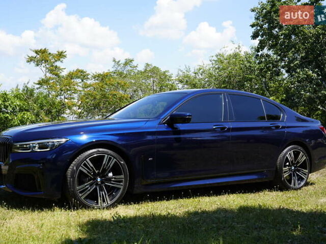 Синий БМВ 7 Серия, объемом двигателя 2.99 л и пробегом 19 тыс. км за 94000 $, фото 2 на Automoto.ua