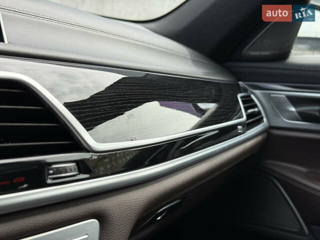 Синий БМВ 7 Серия, объемом двигателя 3 л и пробегом 54 тыс. км за 75000 $, фото 40 на Automoto.ua