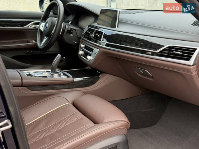 Синий БМВ 7 Серия, объемом двигателя 3 л и пробегом 54 тыс. км за 75000 $, фото 24 на Automoto.ua