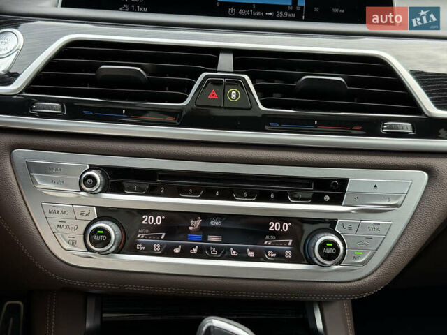 Синий БМВ 7 Серия, объемом двигателя 3 л и пробегом 54 тыс. км за 75000 $, фото 42 на Automoto.ua