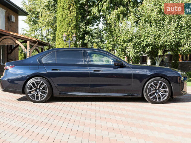 Синий БМВ 7 Серия, объемом двигателя 2.99 л и пробегом 44 тыс. км за 129000 $, фото 6 на Automoto.ua
