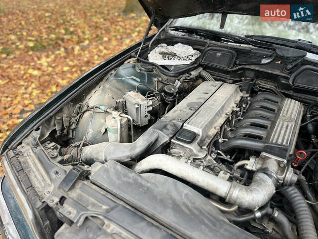 Зелений БМВ 7 Серія, об'ємом двигуна 2.5 л та пробігом 375 тис. км за 4555 $, фото 62 на Automoto.ua