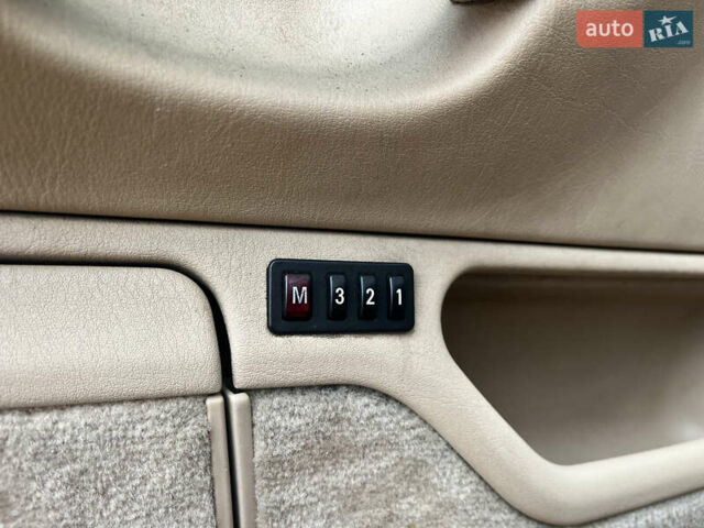 Зелений БМВ 7 Серія, об'ємом двигуна 2.5 л та пробігом 375 тис. км за 4555 $, фото 28 на Automoto.ua