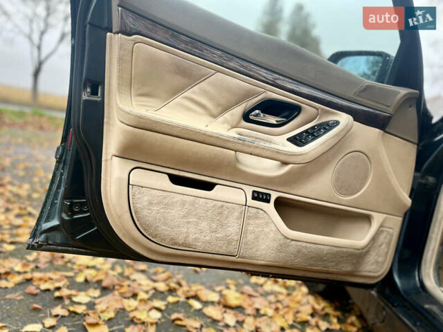 Зелений БМВ 7 Серія, об'ємом двигуна 2.5 л та пробігом 375 тис. км за 4555 $, фото 26 на Automoto.ua