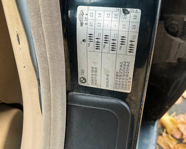 Зелений БМВ 7 Серія, об'ємом двигуна 2.5 л та пробігом 375 тис. км за 4555 $, фото 60 на Automoto.ua